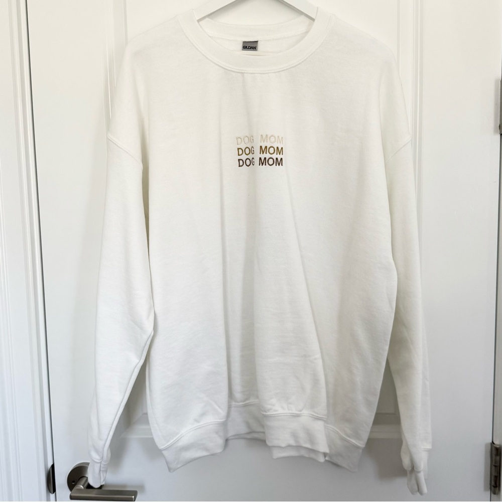 NWOT Embroidered Dog Mom Sweatshirt